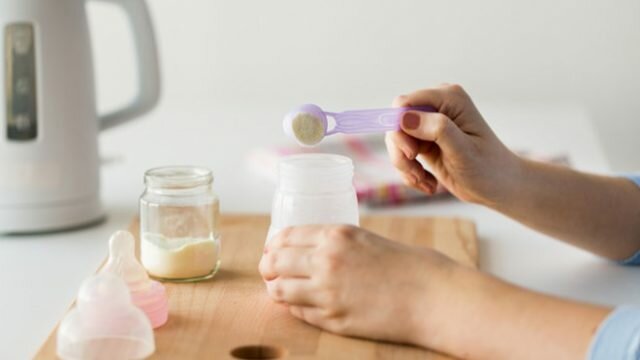 Cách pha sữa cho trẻ sơ sinh chuẩn nhất mẹ đã biết chưa?